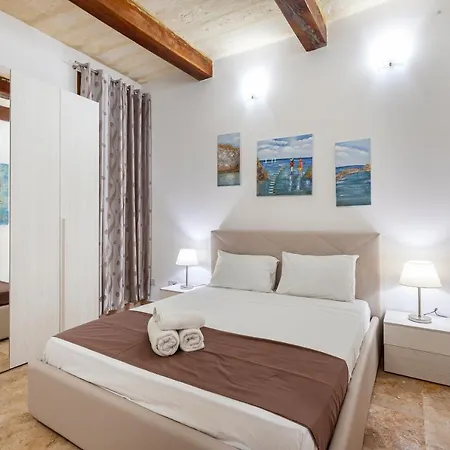 Cheerful Designer With Comfy Sofa In Appartement